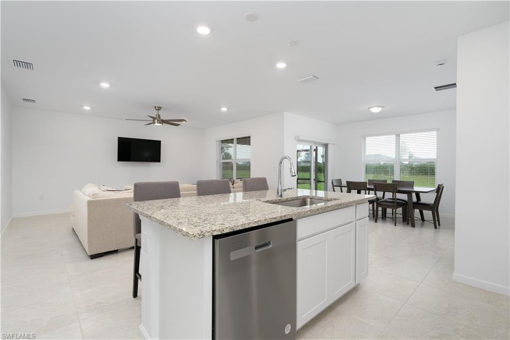 NORTHRIDGE - Residential Lease