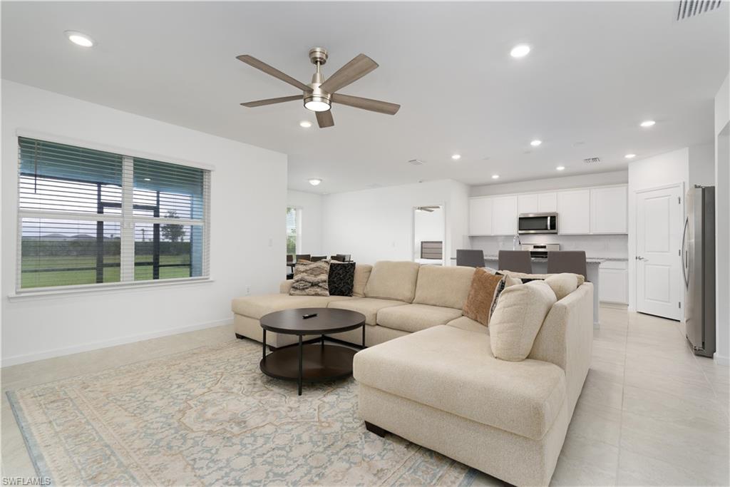 NORTHRIDGE - Residential Lease