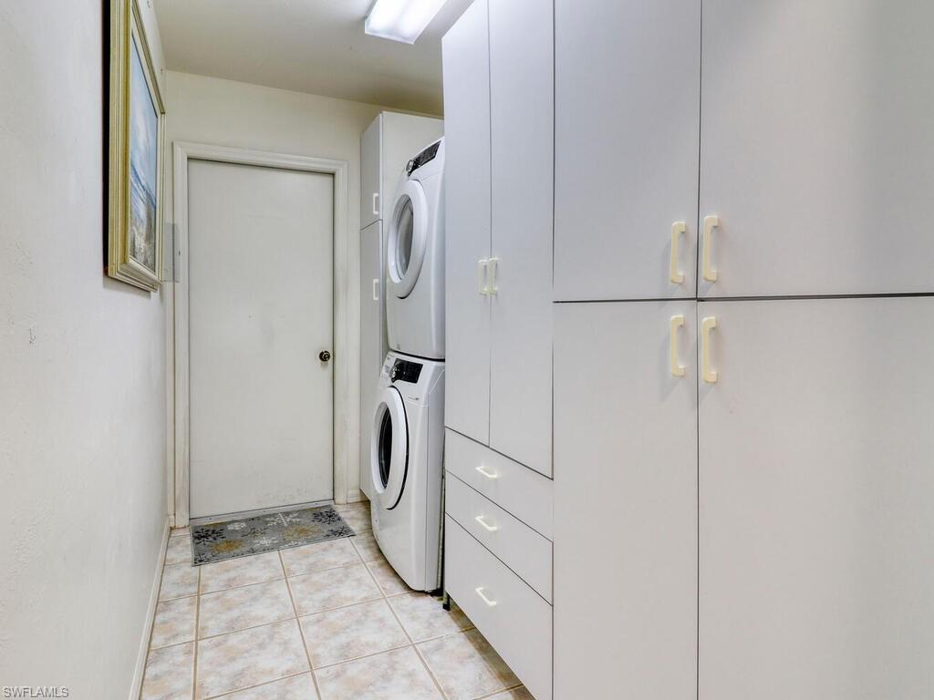 SABAL SPRINGS GOLF AND RACQUET CLUB - Residential