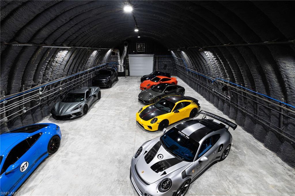 GOLDEN GATE ESTATES - Residential