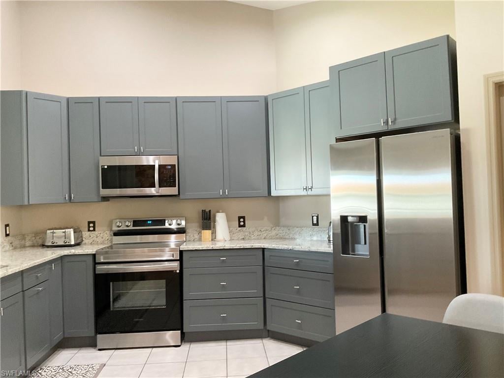 3060 Horizon LN 1404