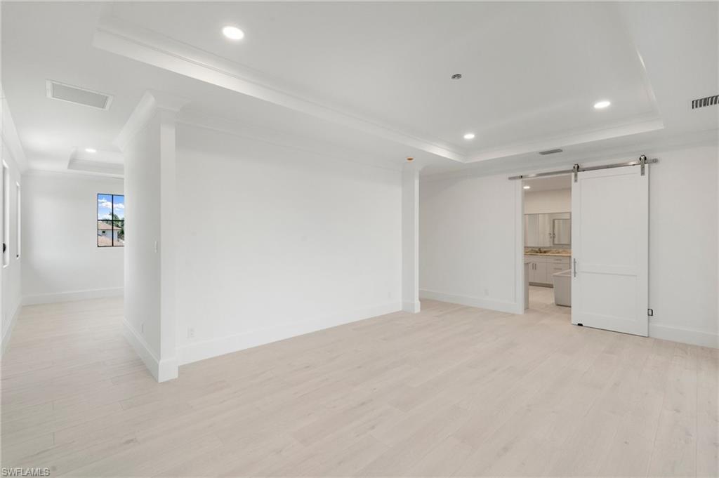 HIDEAWAY BEACH - Residential