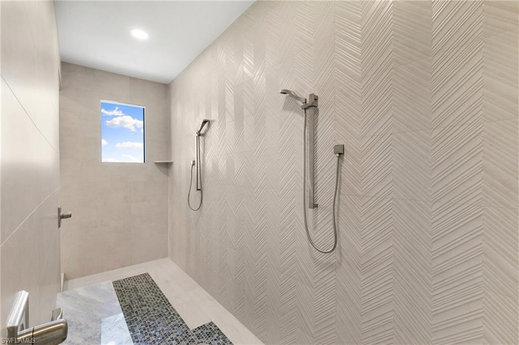 HIDEAWAY BEACH - Residential