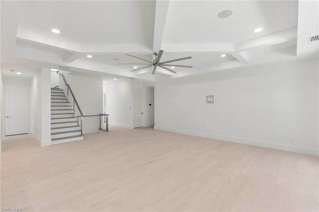 HIDEAWAY BEACH - Residential