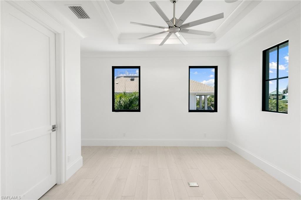 HIDEAWAY BEACH - Residential