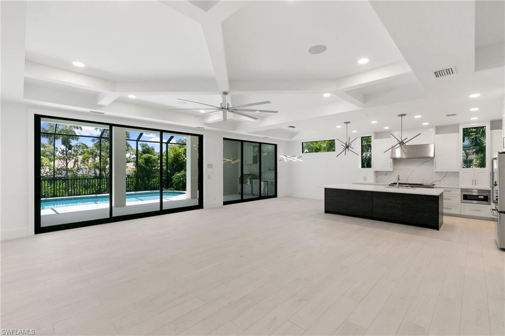 HIDEAWAY BEACH - Residential