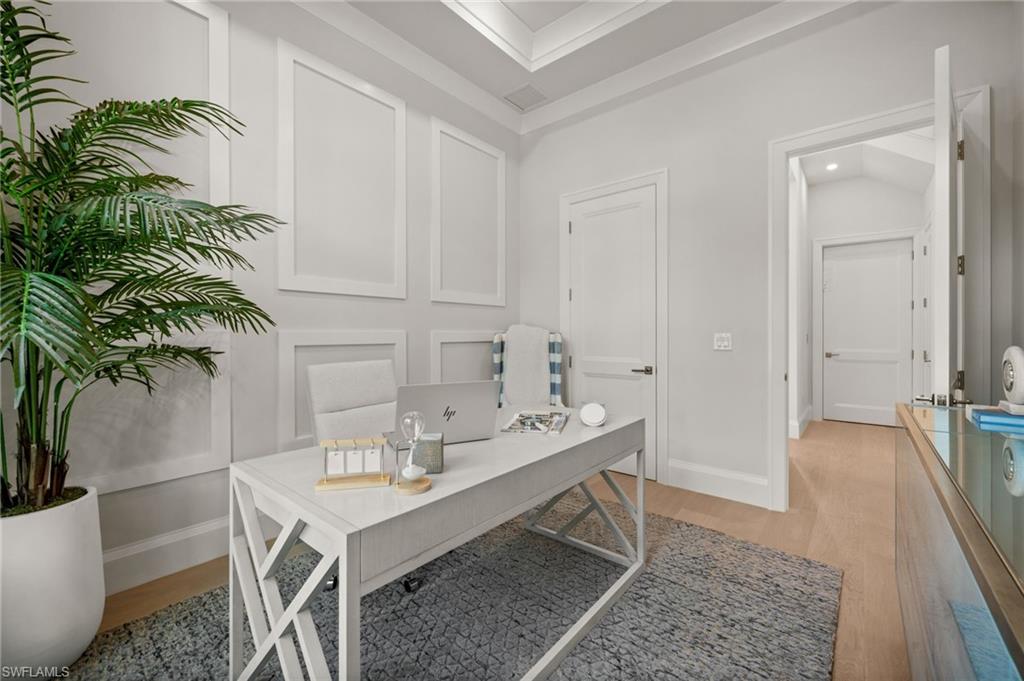 MOORINGS - Residential