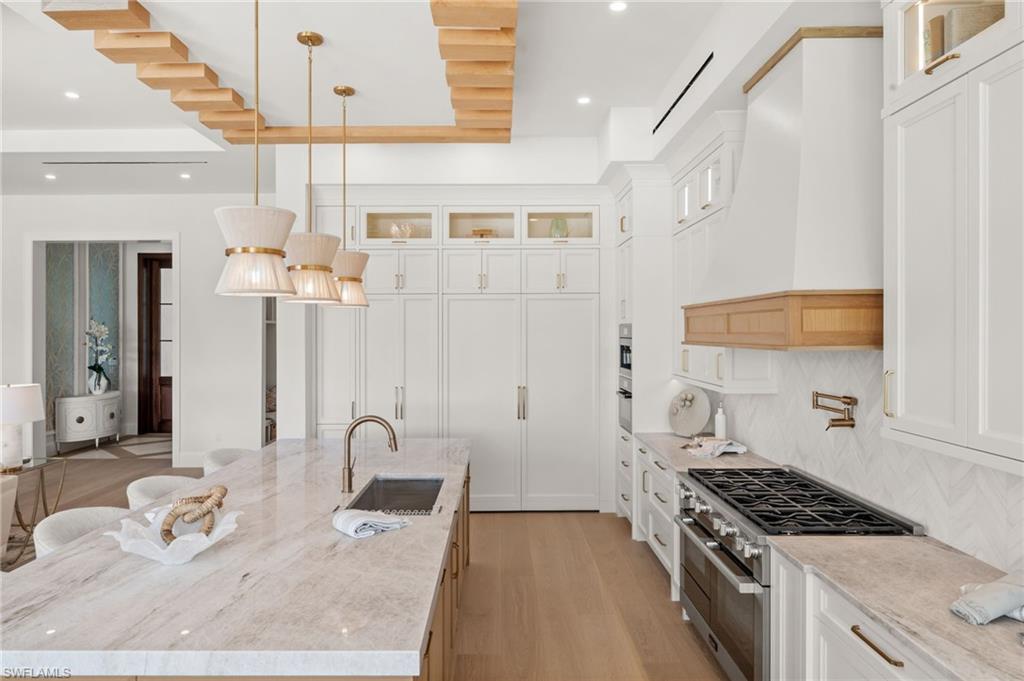 MOORINGS - Residential