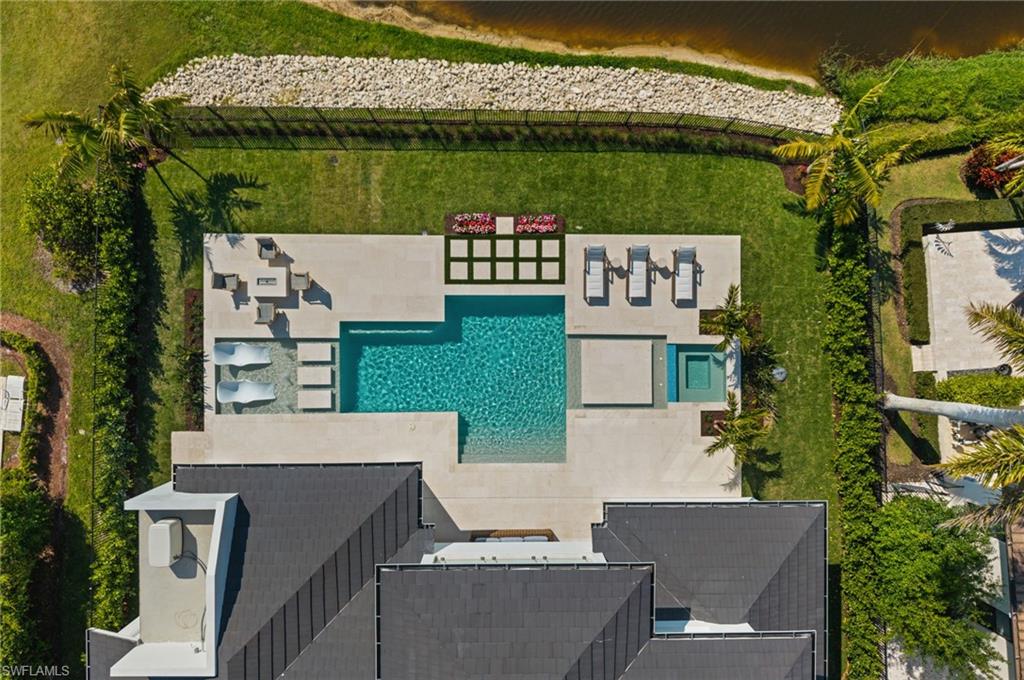 MOORINGS - Residential