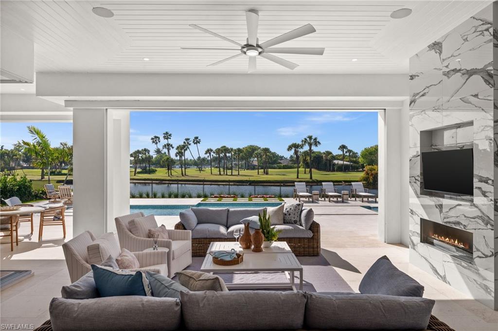 MOORINGS - Residential