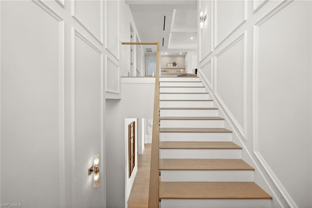 MOORINGS - Residential