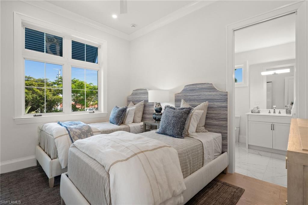 MOORINGS - Residential