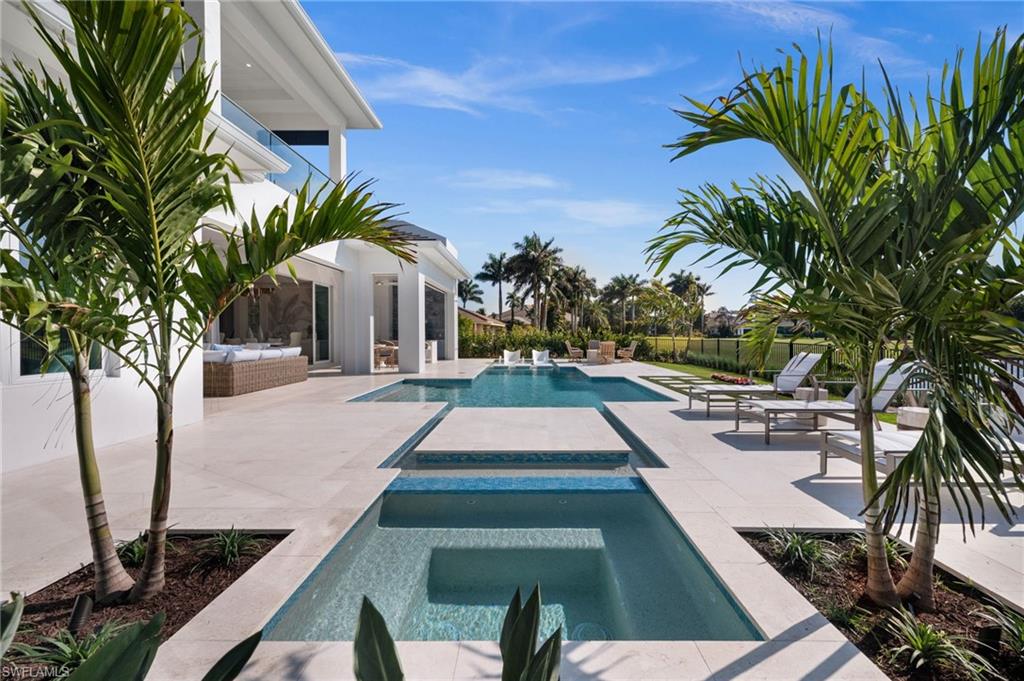 MOORINGS - Residential