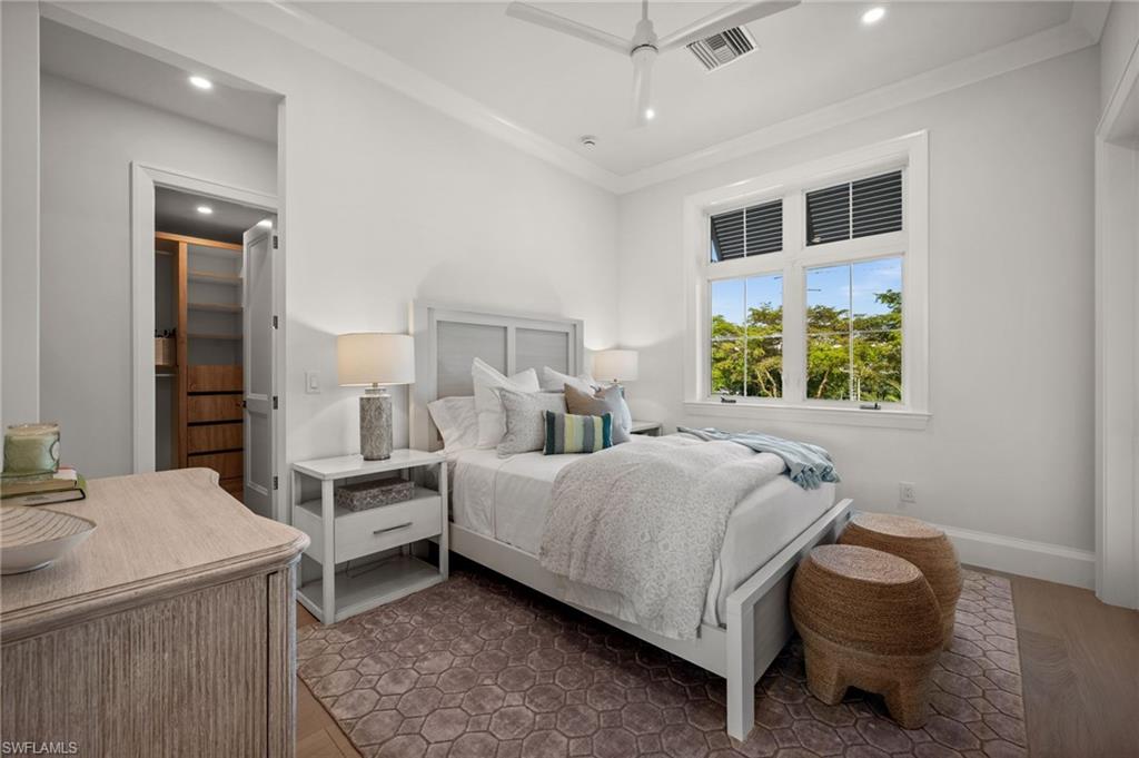 MOORINGS - Residential