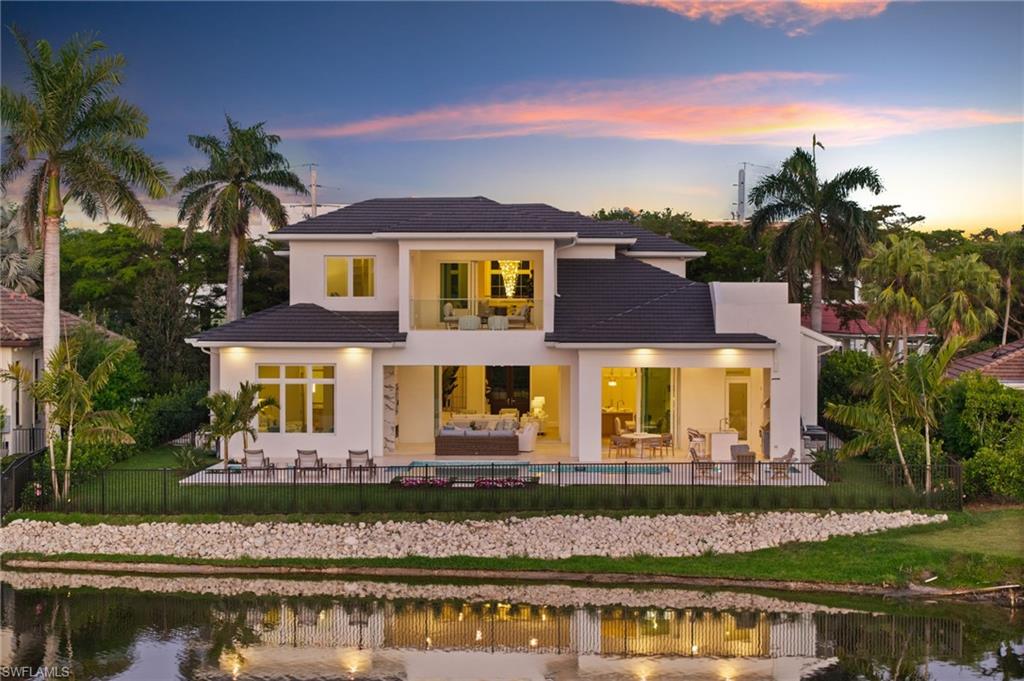 MOORINGS - Residential