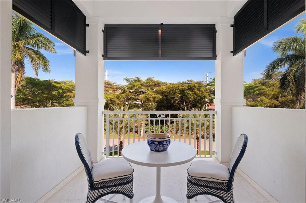 MOORINGS - Residential