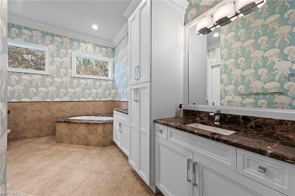 QUAIL WEST - Residential