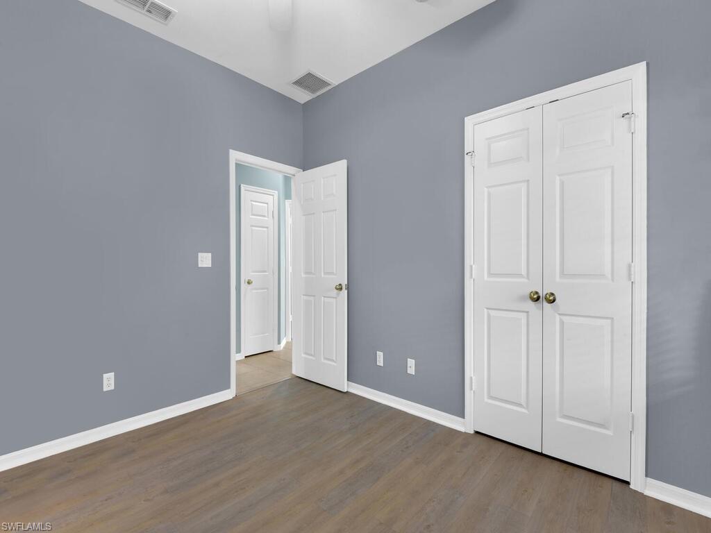 MAGNOLIA LAKES - Residential