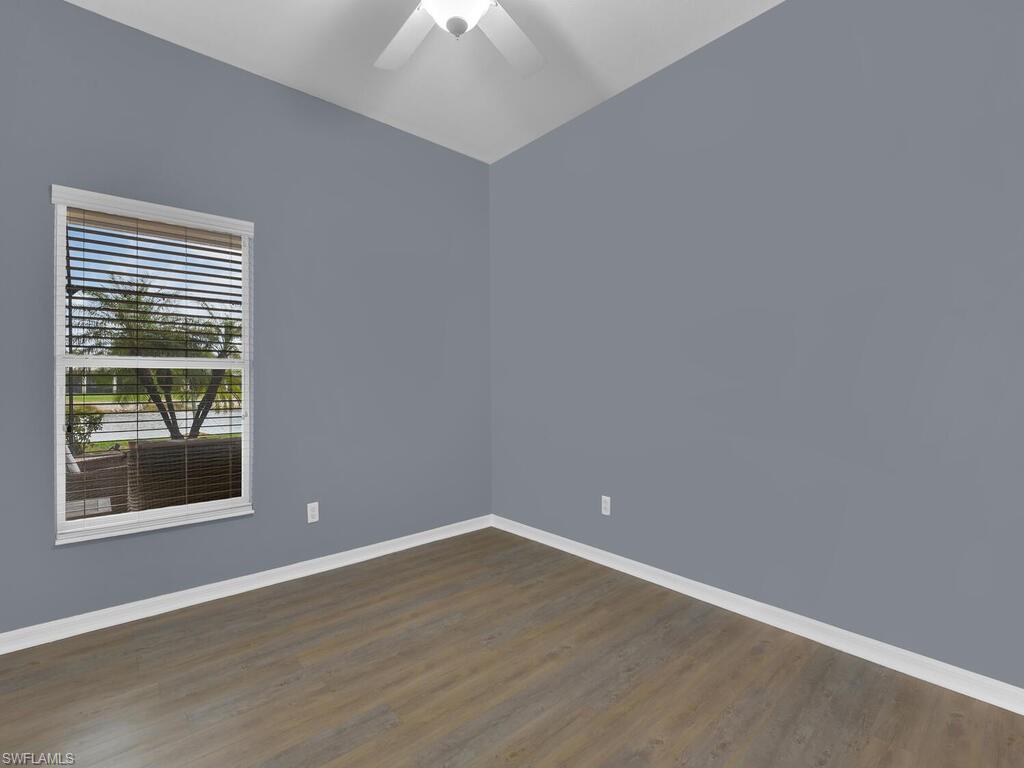 MAGNOLIA LAKES - Residential