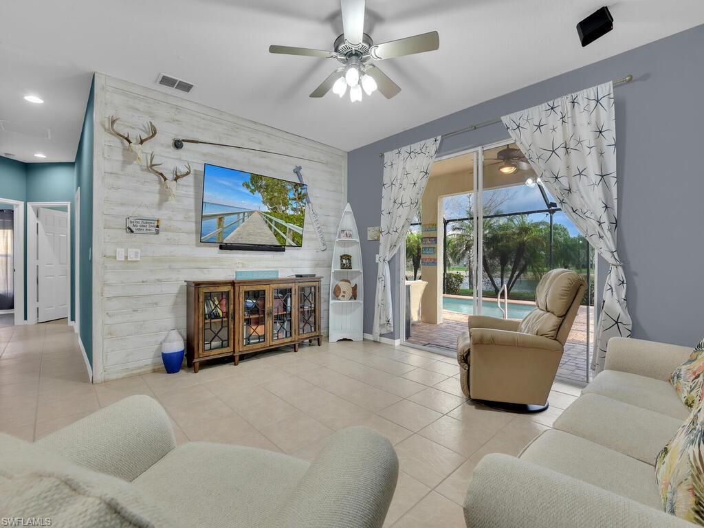 MAGNOLIA LAKES - Residential