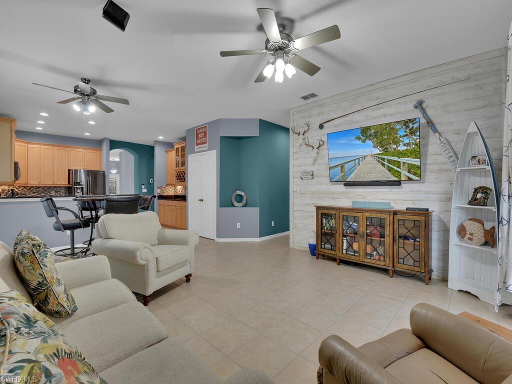 MAGNOLIA LAKES - Residential