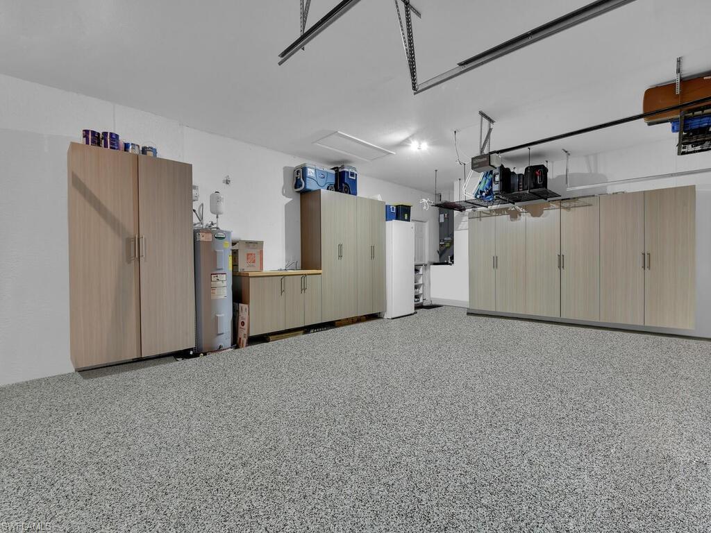 MAGNOLIA LAKES - Residential