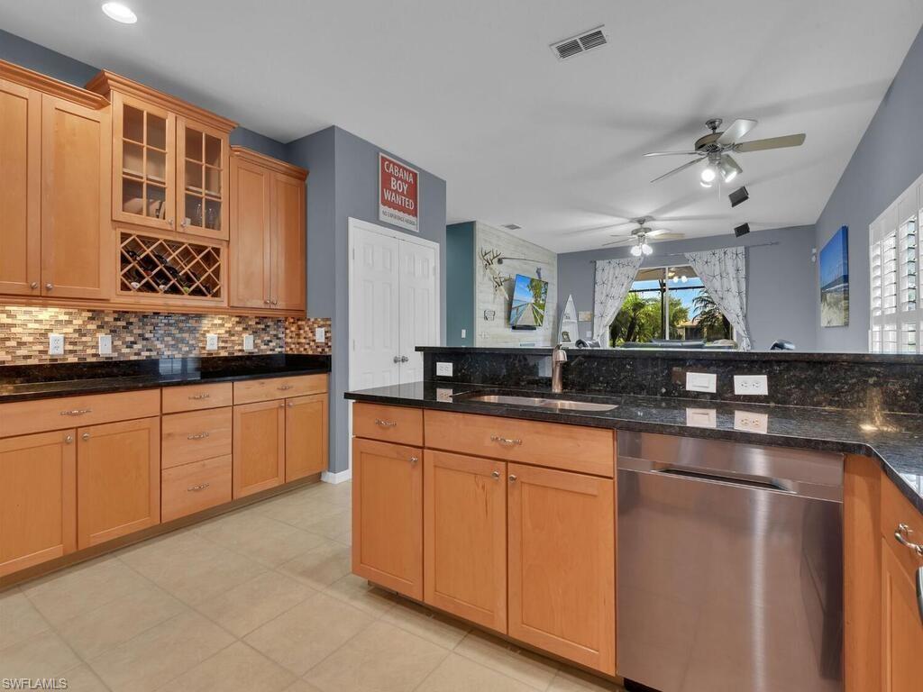 MAGNOLIA LAKES - Residential