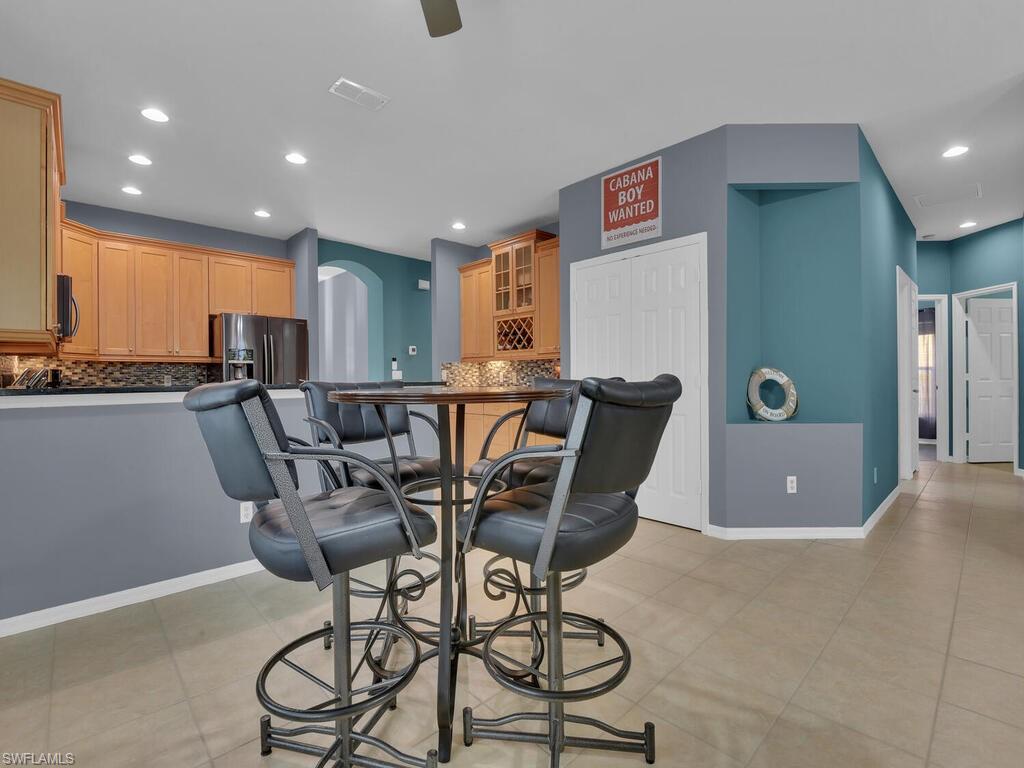 MAGNOLIA LAKES - Residential