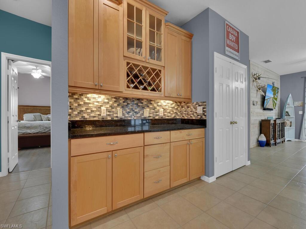 MAGNOLIA LAKES - Residential