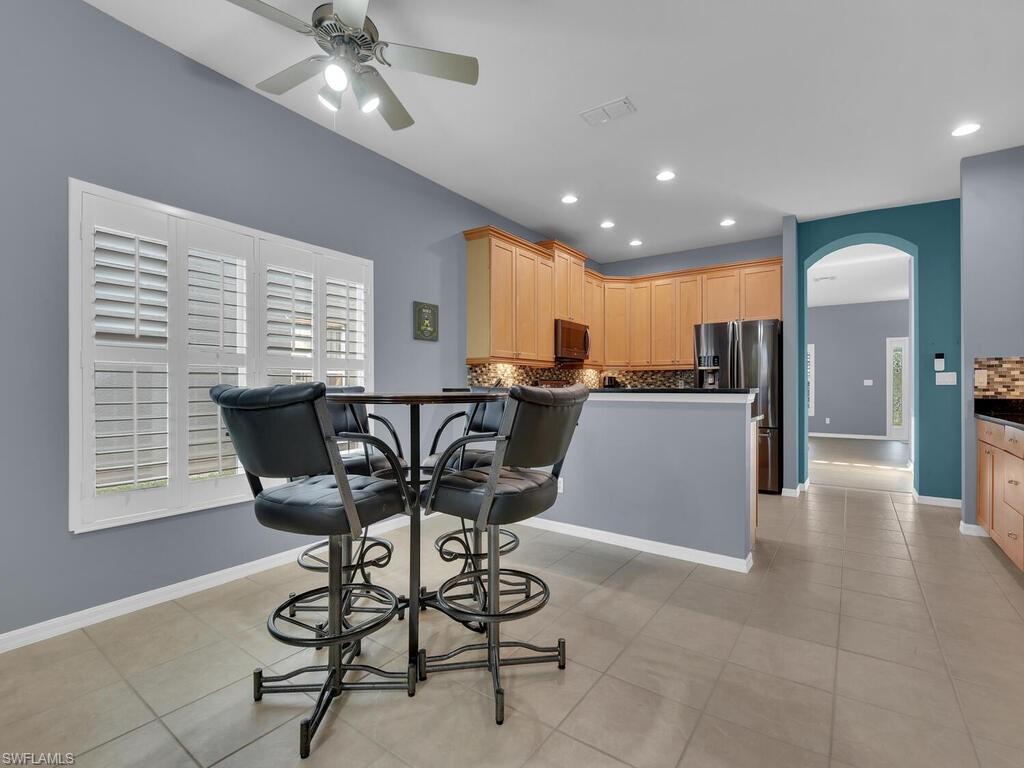 MAGNOLIA LAKES - Residential