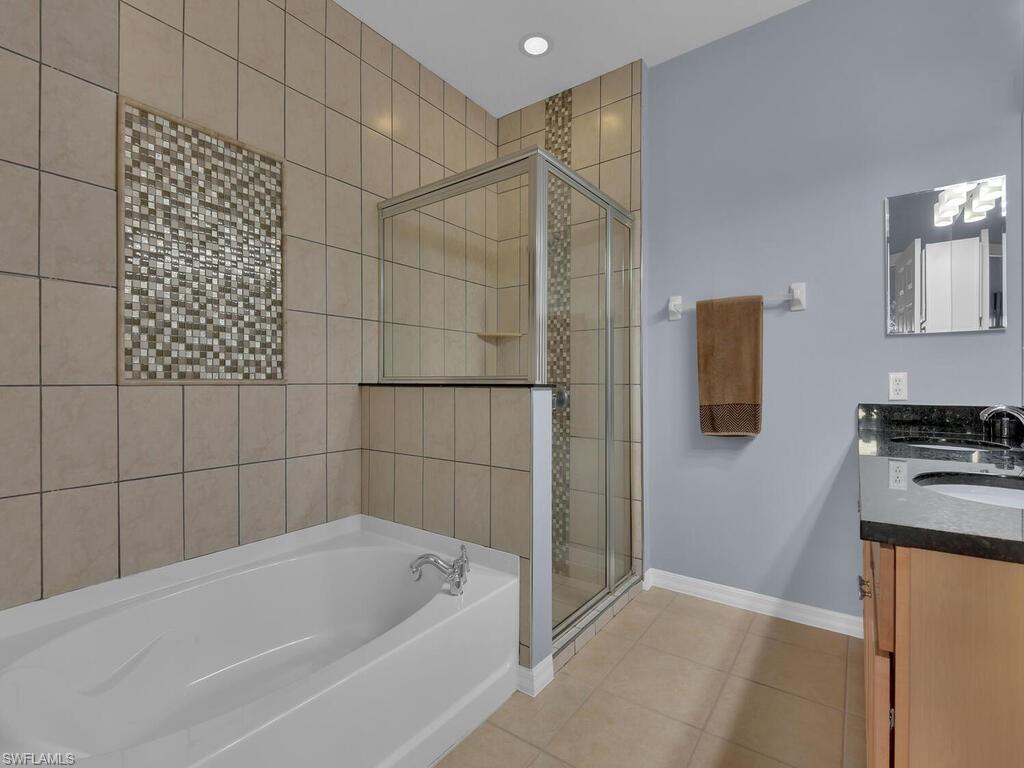 MAGNOLIA LAKES - Residential