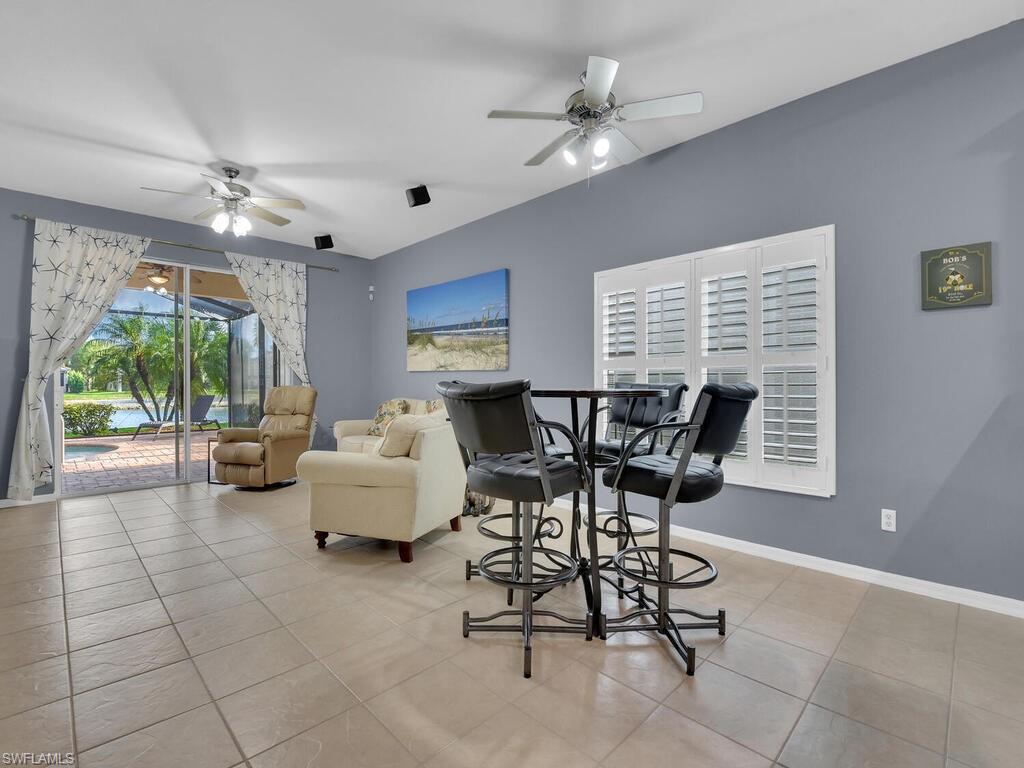 MAGNOLIA LAKES - Residential