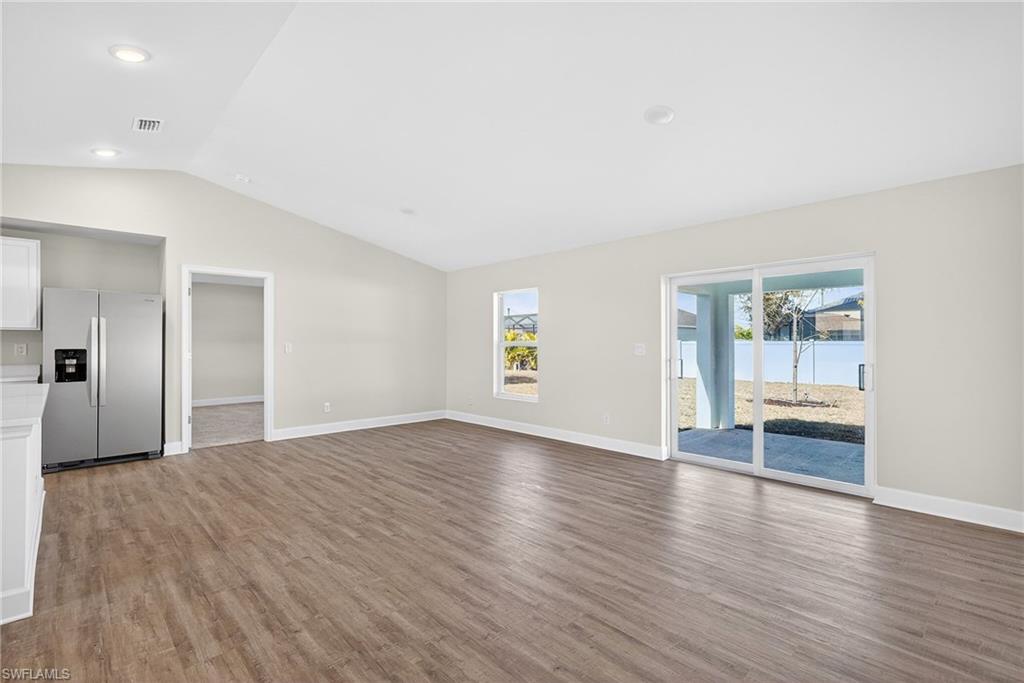 CAPE CORAL - Residential