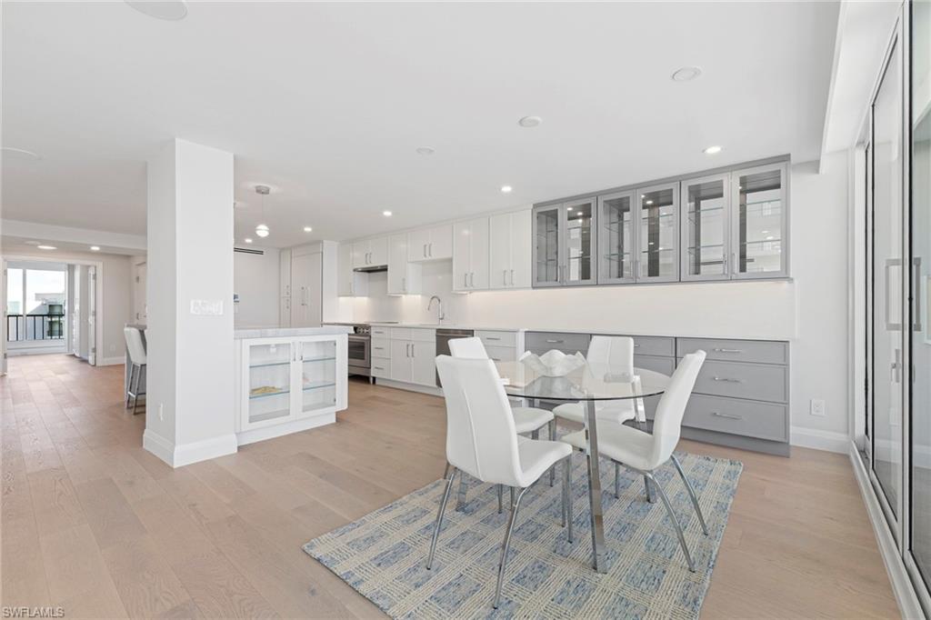 ADMIRALTY POINT - Residential