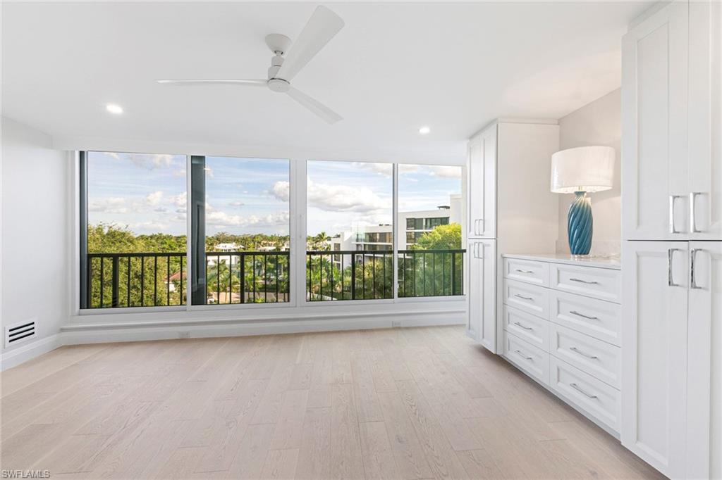 ADMIRALTY POINT - Residential