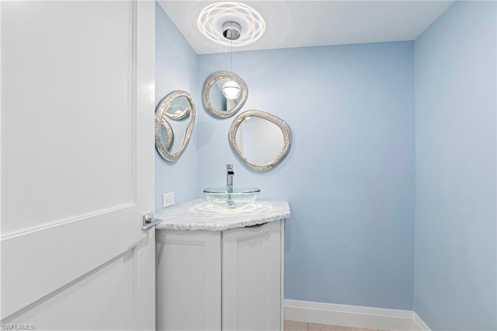 ADMIRALTY POINT - Residential