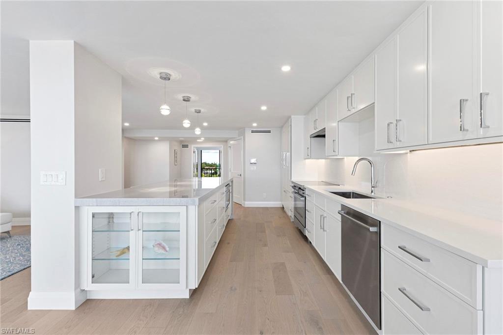 ADMIRALTY POINT - Residential