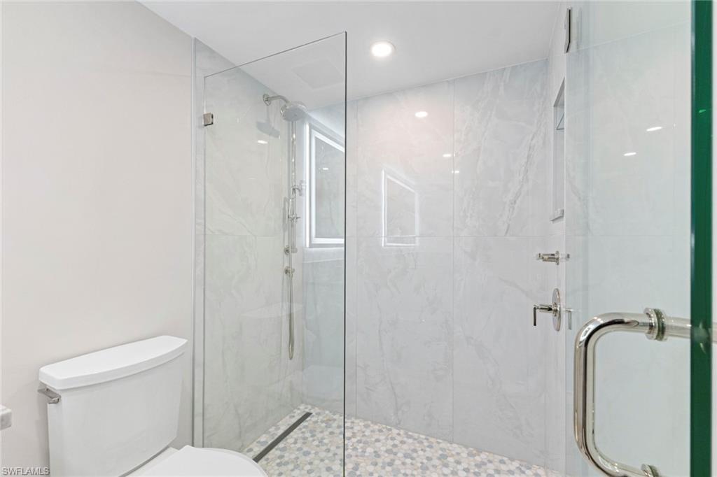 ADMIRALTY POINT - Residential