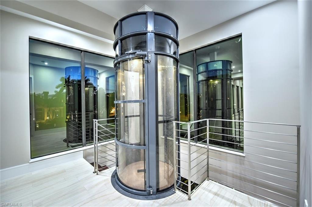 PARK SHORE - Residential