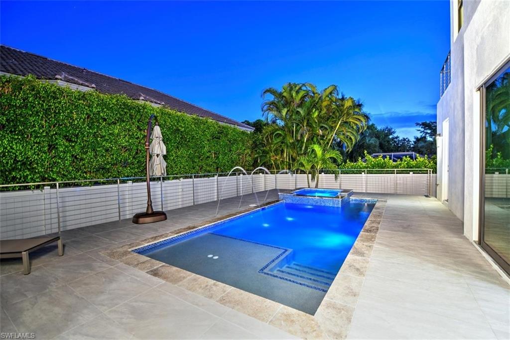 PARK SHORE - Residential