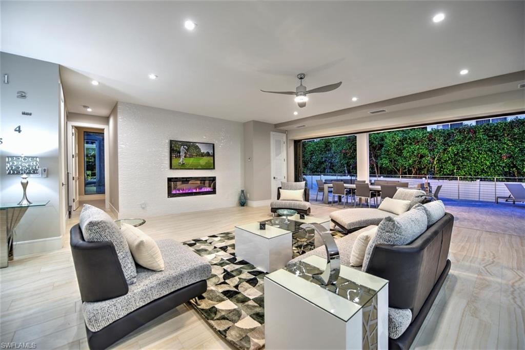 PARK SHORE - Residential