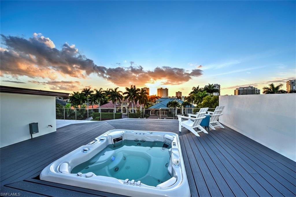 PARK SHORE - Residential