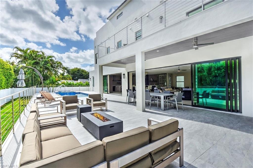 PARK SHORE - Residential