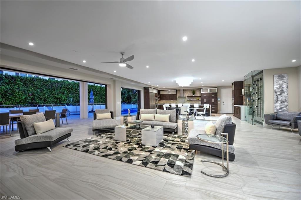 PARK SHORE - Residential