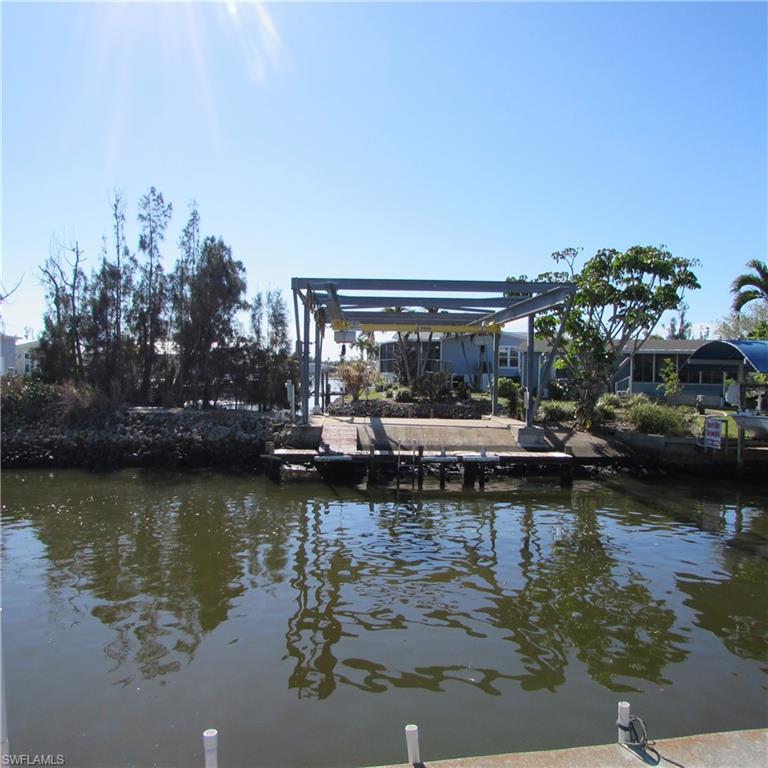 PINE ISLAND COVE - Land