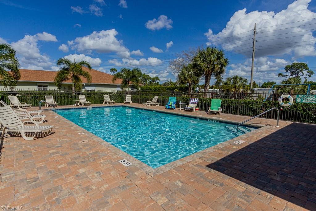 MAPLEWOOD - Residential