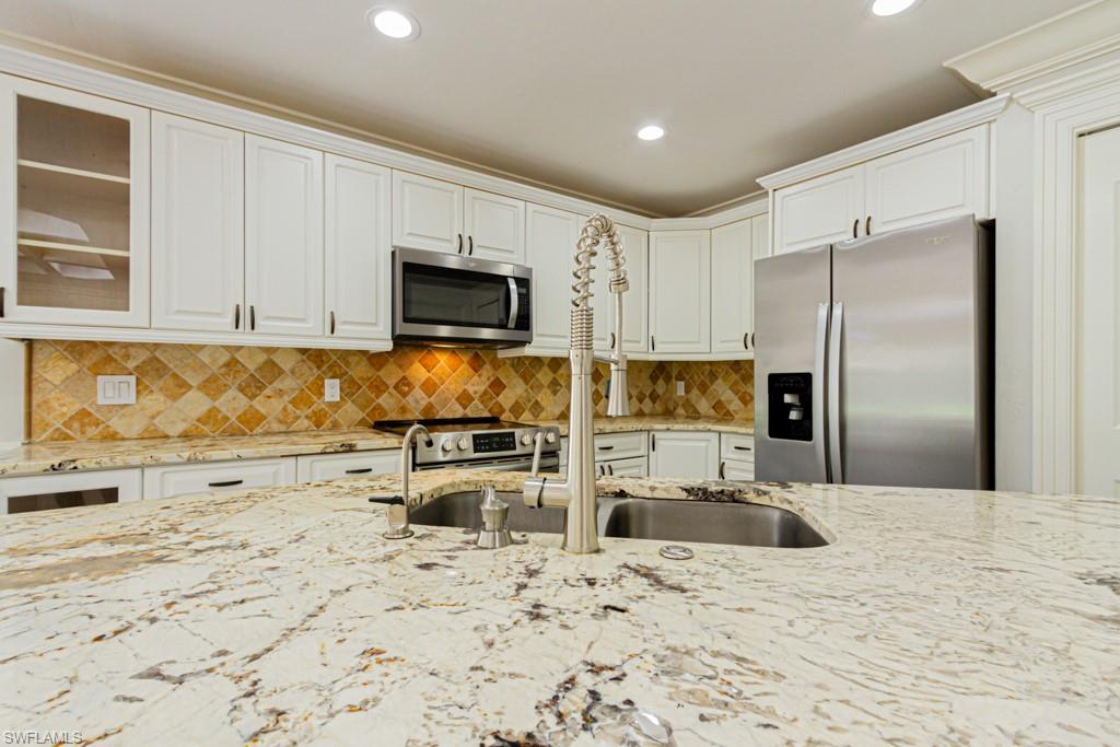 MAPLEWOOD - Residential