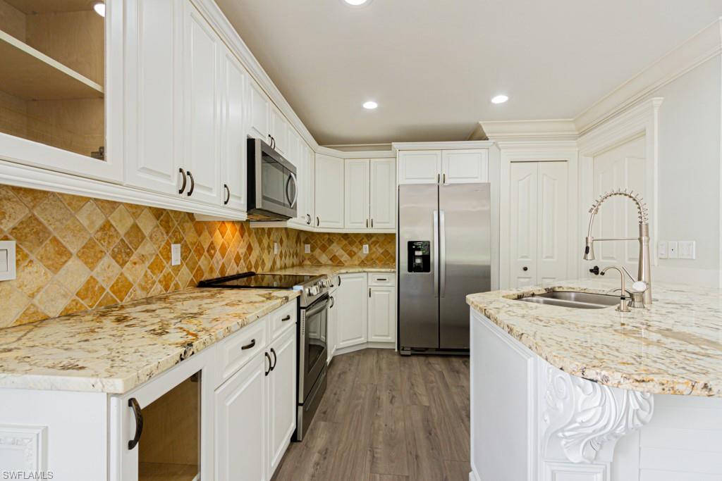 MAPLEWOOD - Residential