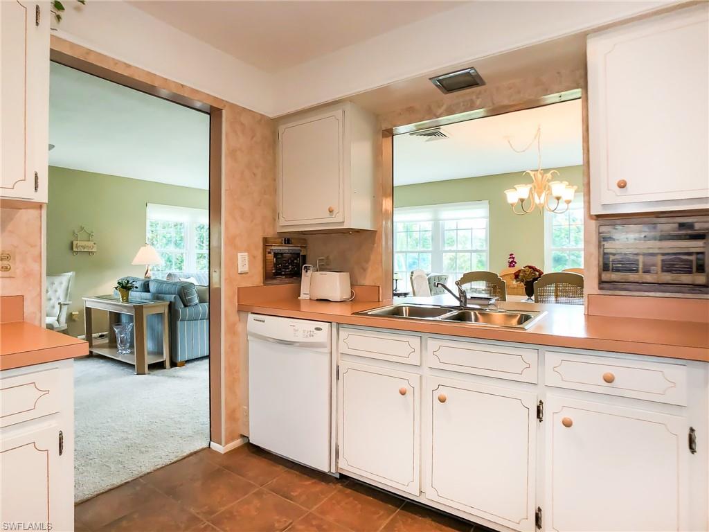 STRATFORD PLACE CONDO - Residential