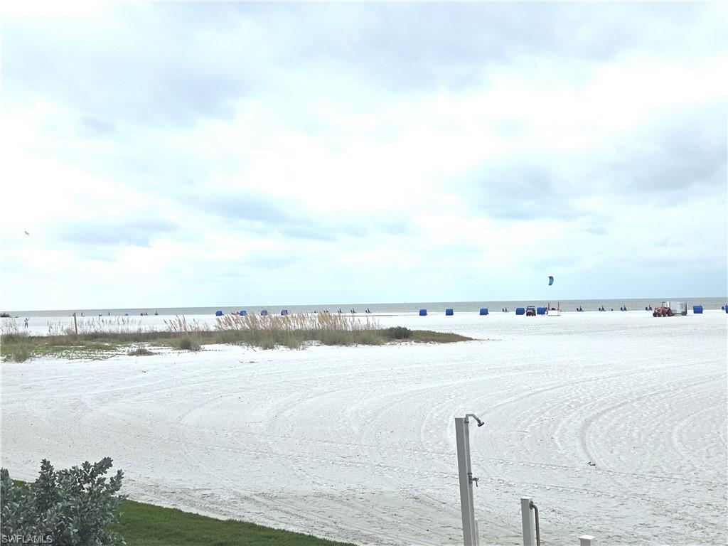 ISLAND WINDS CONDO - Residential